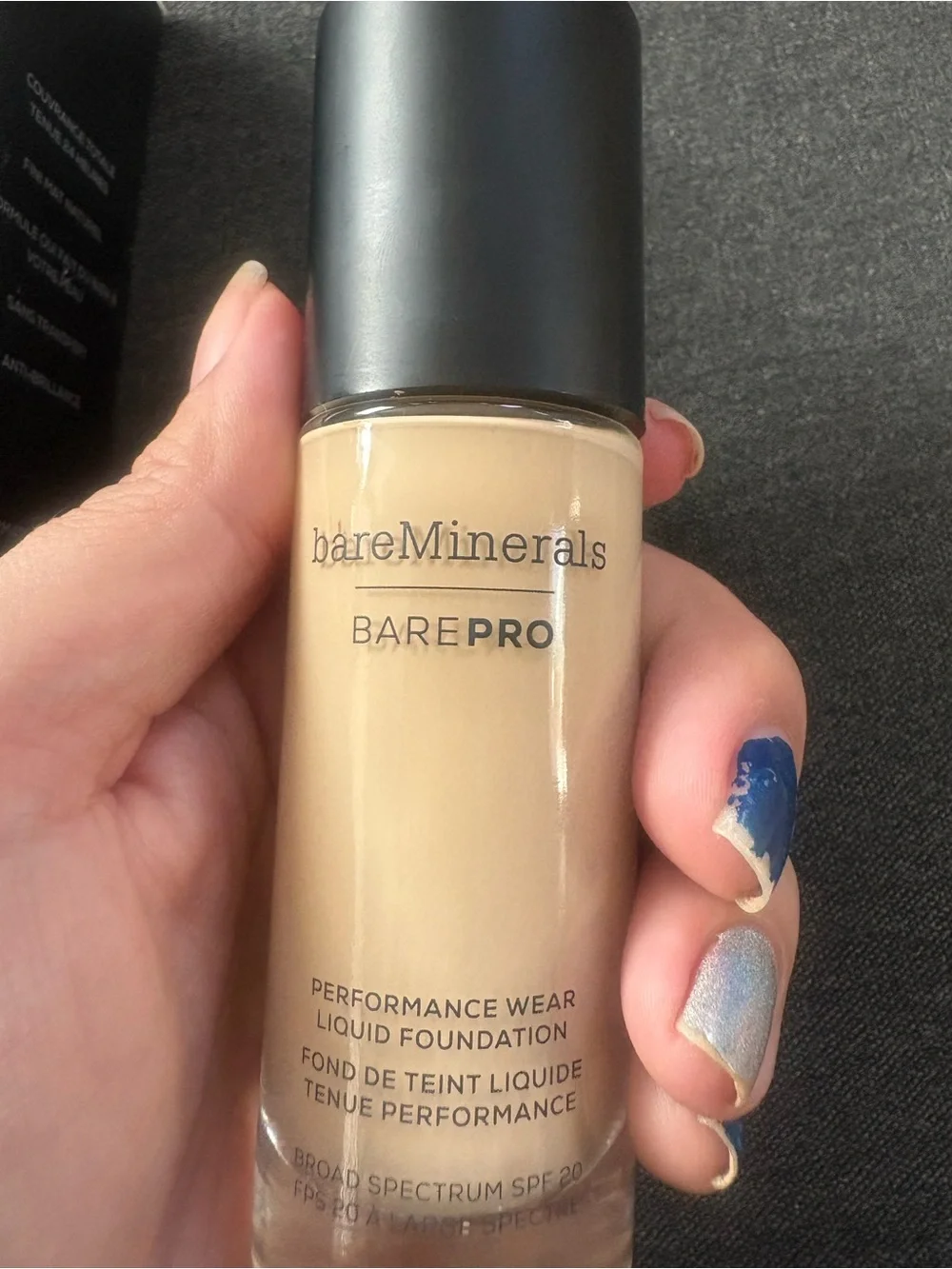 bareMinerals BAREPRO Liquid Foundation – Beige/Tan